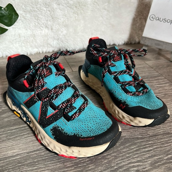 New Balance Fresh Foam Hierro v5 Blue Cream Red Running Shoe Vibram Soul size 5 - Picture 4 of 15